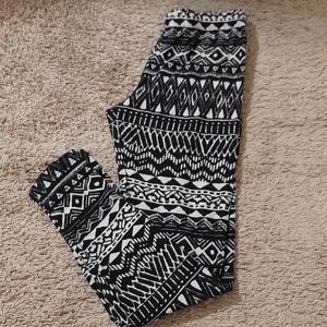 Black Pattern Leggings